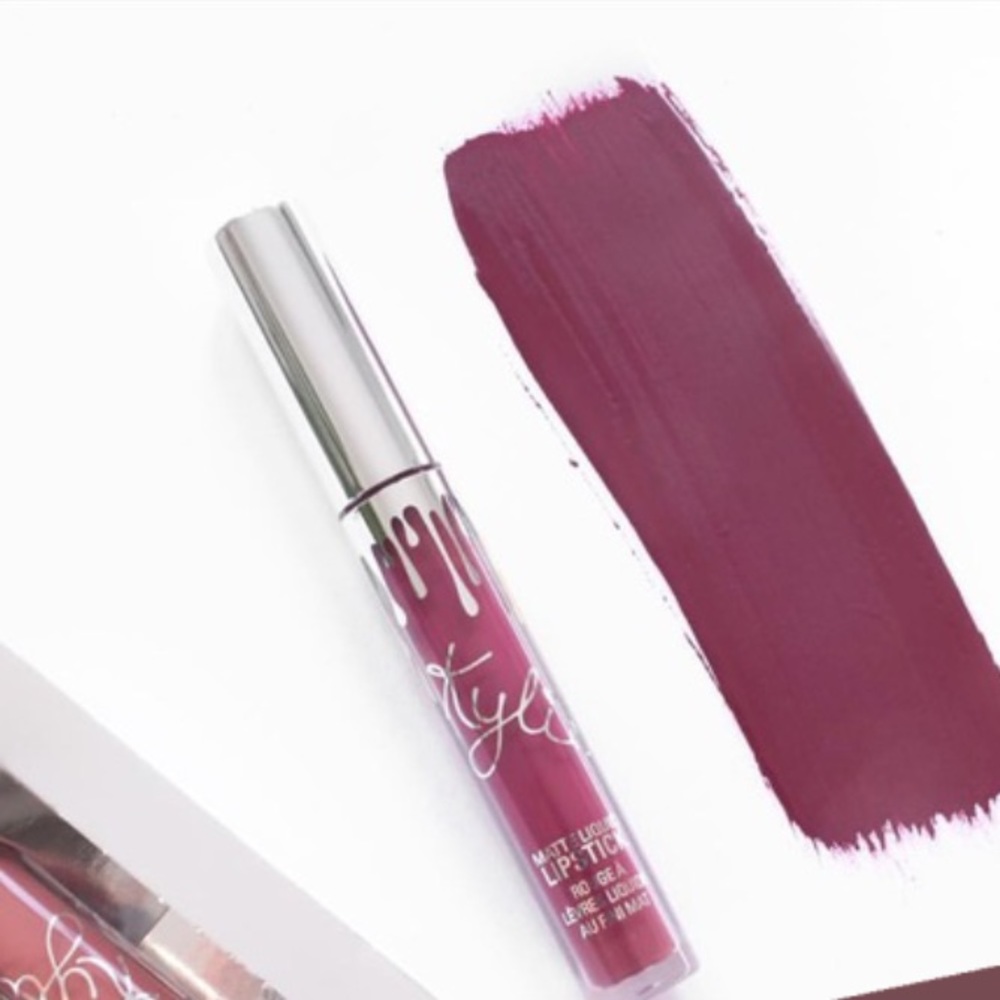 💋💋Kylie Cosmetics BLITZEN Matte Lipstick💋💋